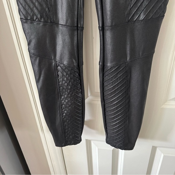 SPANX Faux Leather Metallic Stretch Moto Leggings Activewear Size Small - Picture 4 of 13